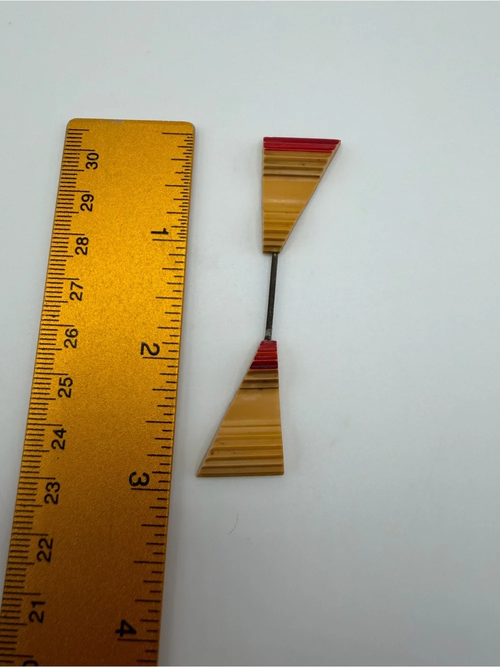Jabot Vtg Art Deco Bakelite Hat Pin Carved Fan Butterscotch Red Stick Celluloid
